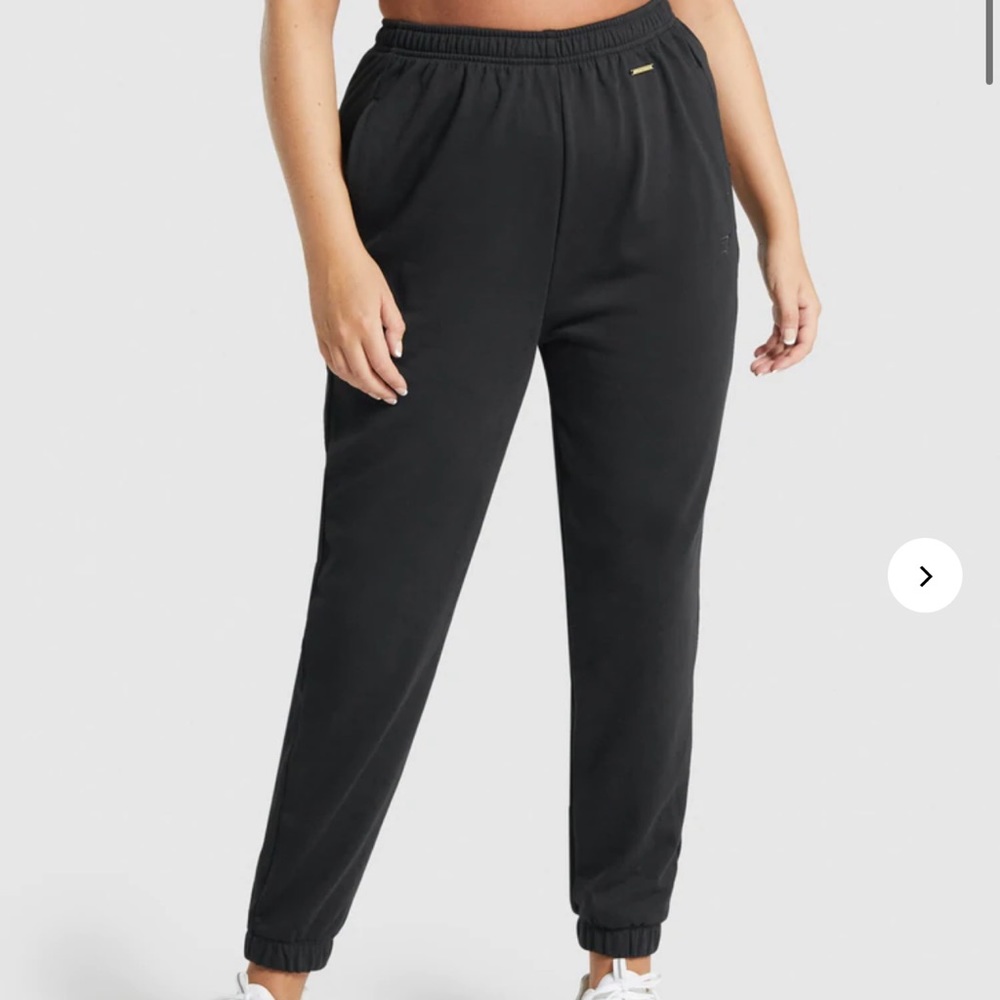 Whitney Simmons Loose Joggers - Black